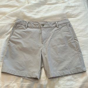 Lululemon Commission 7 inch shorts
